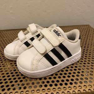 Adidas baby walker/toddler shoes size 4